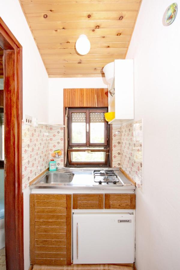 Apartments With A Parking Space Murter - 5103 Betina  Bagian luar foto