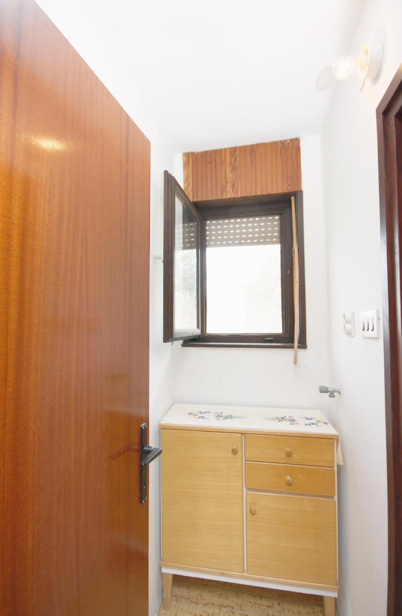 Apartments With A Parking Space Murter - 5103 Betina  Ruang foto